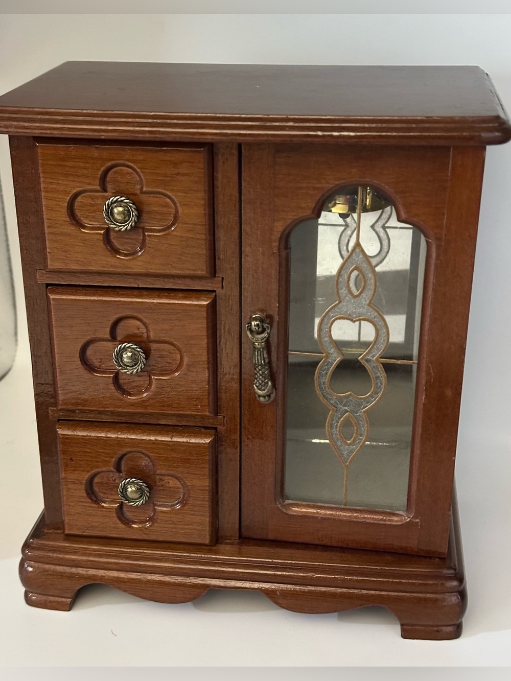 Vtg. Wooden jewelry box with 3 drawers